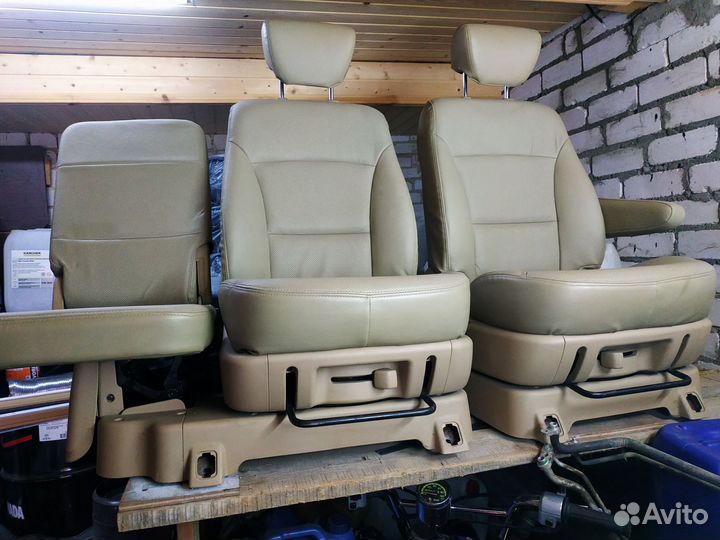 Сиденье поворотные Hyundai grand starex