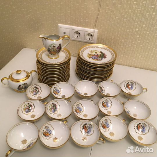 Фарфоровый чайный сервиз на 15 персон, Gloria