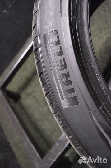 Pirelli P Zero PZ4 245/45 R19 102Y