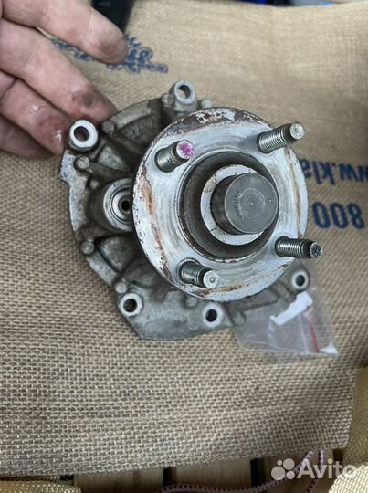 Помпа aisin Toyota Prado