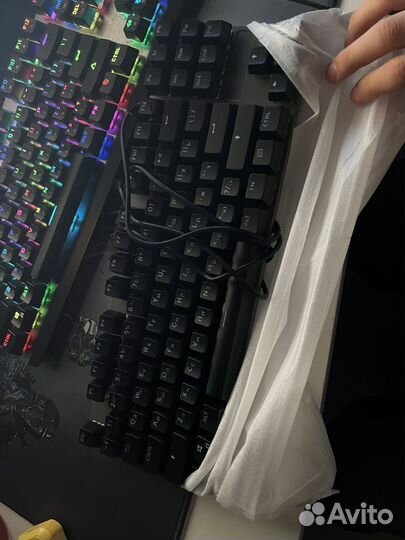 Механическая клавиатура rgb (не вскрыта)