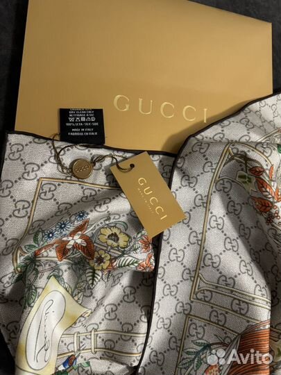 Шелковый платок Gucci в конверте бутика