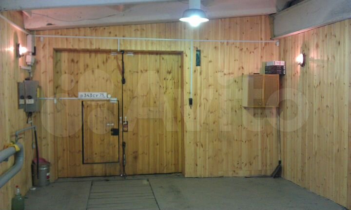 Гараж, > 30 м²