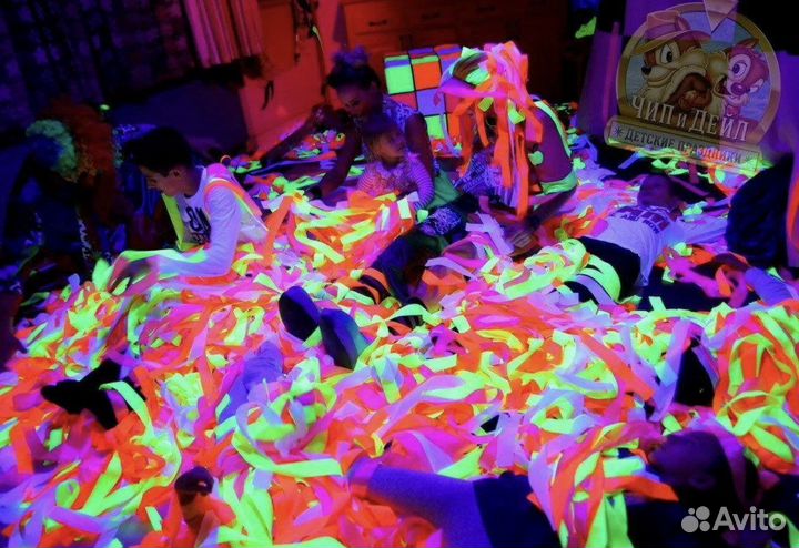 Светильник ультрафиолетовый