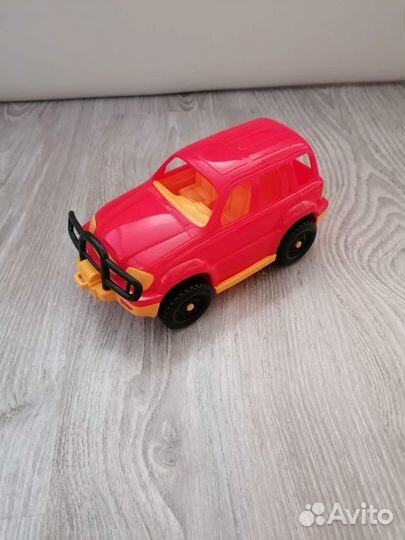 Игрушки :машина и грузовик