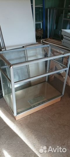 Тумба стеклянная