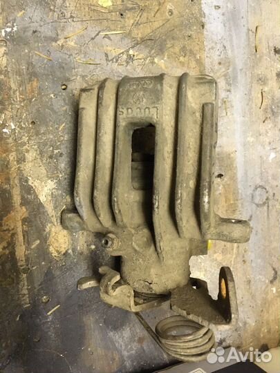 Суппорт тормозной задний правый Ауди А6С5