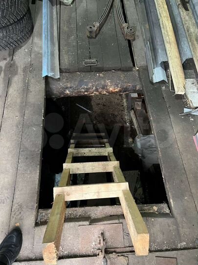 Гараж, > 30 м²