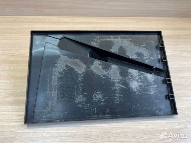 Площадка аккумулятора передняя Renault Duster