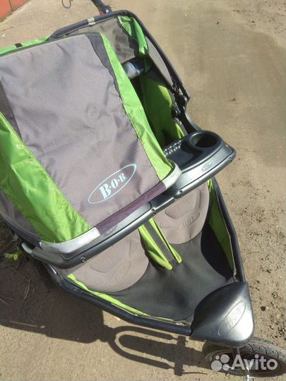 Коляска для двойни BOB Revolution SE Duallie