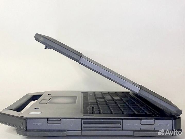 Dell 5414 16Gb SSD 256Gb HD Grh 520 i7-6600U