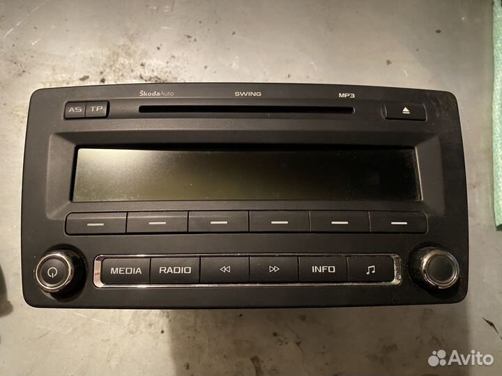 Штатная магнитола на skoda octavia a5