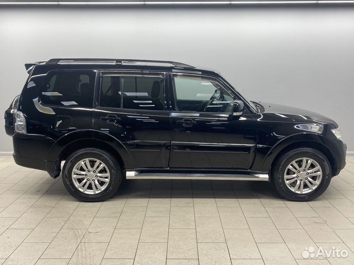 Mitsubishi Pajero 3.2 AT, 2011, 377 037 км