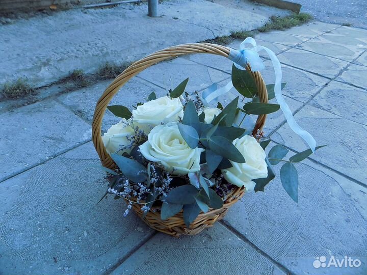 Цветы в корзинке. Композиции с цветами