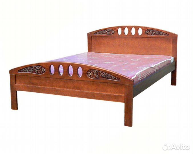 Кровать из массива дерева с резьбой Афродита