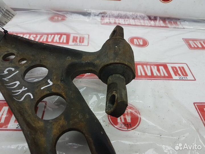 Рычаг подвески нижний передний левый Toyota