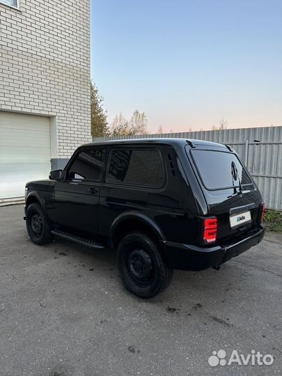 LADA 4x4 (Нива) 1.7 МТ, 2001, 80 000 км