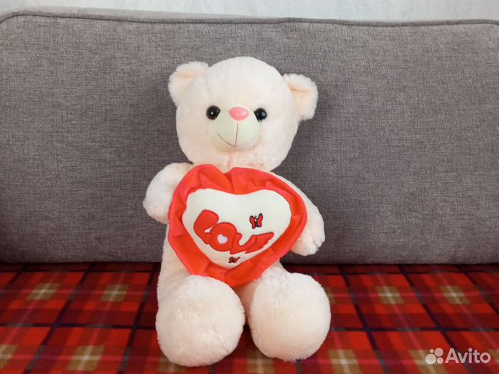 Плюшевый медведь