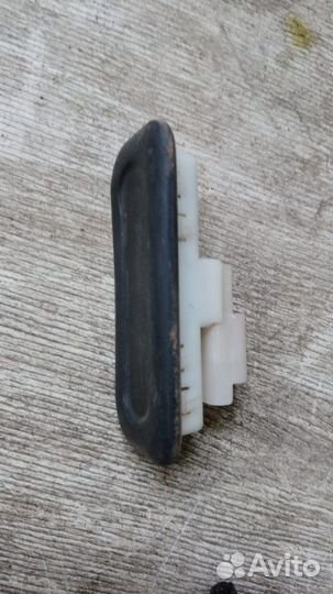 Кнопка двери багажника Citroen/Peugeot 6490.R3