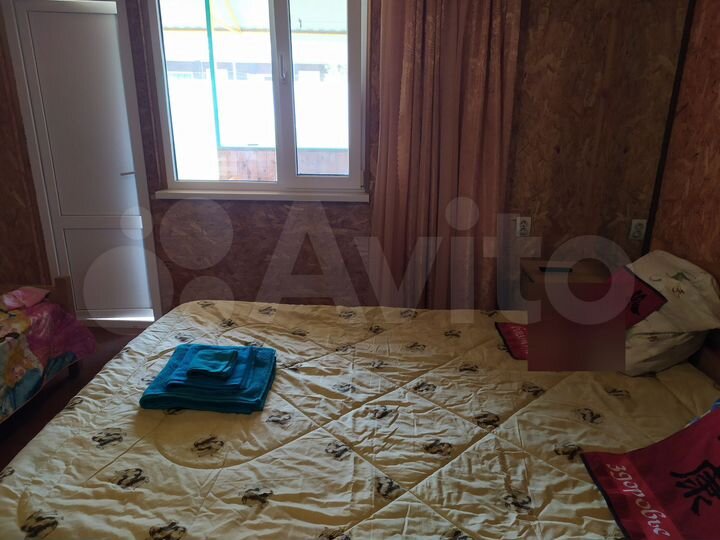 Комната 12 м² в 9-к., 1/1 эт.