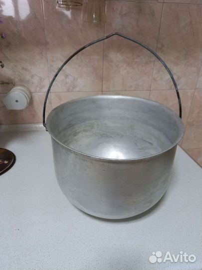Казан на 7 - 8 литров с треногой