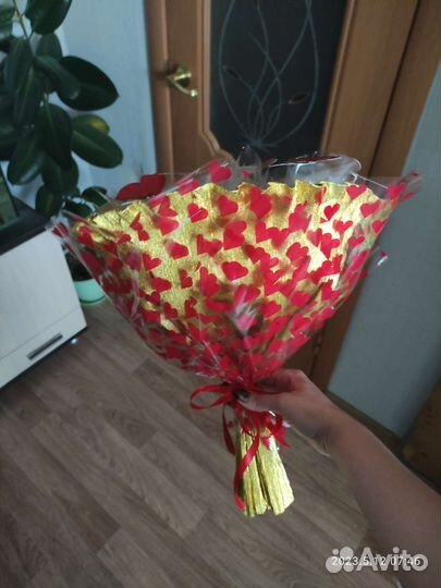 Букет с бабочками светящейся