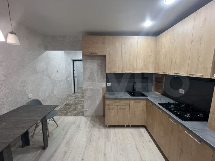 2-к. квартира, 58 м², 9/10 эт.