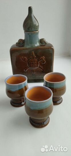 Штоф и три рюмки