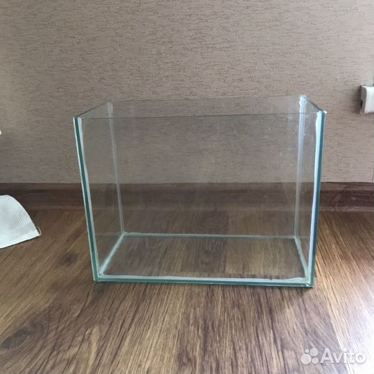 Аквариум 10л + камушки на дно