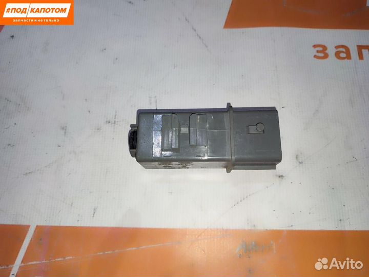 Реле накала свечей Kia Sportage 4 2016 368302F760