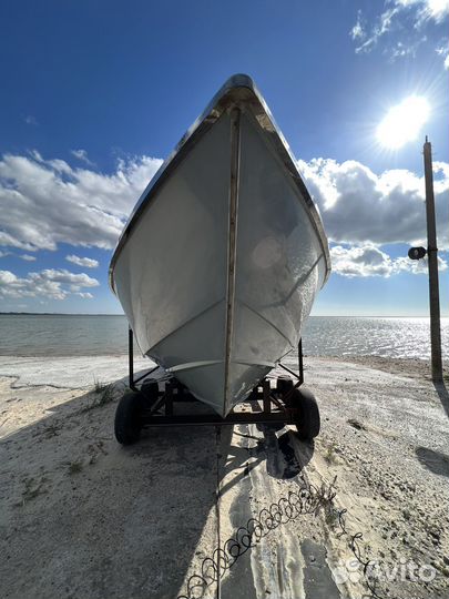 Катер 10 метров Ambasador