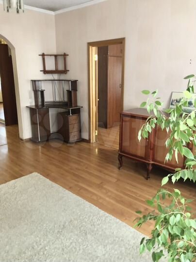 2-к. квартира, 61 м², 2/5 эт.