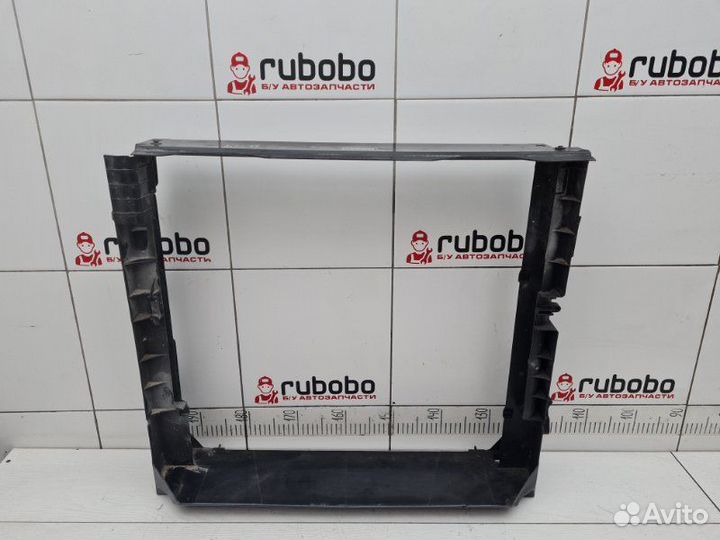 Рамка радиатора Bmw X5 E70 N52B30AF 2007