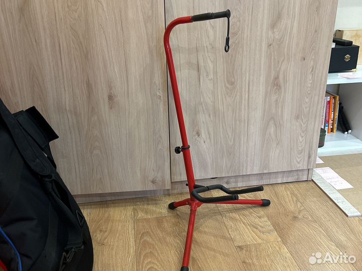 Подставка для гитары