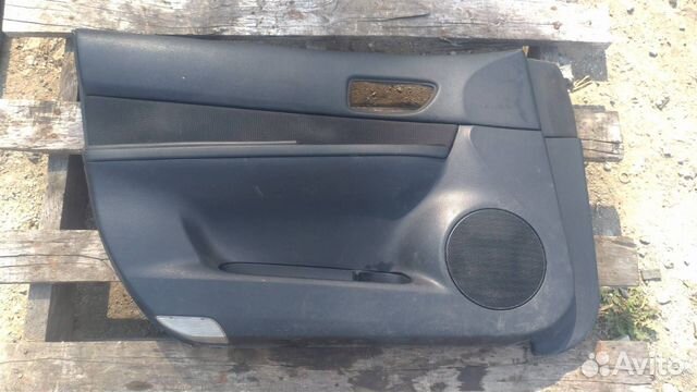 Обшивка двери передняя левая Mazda 6 лифтбек 2.0