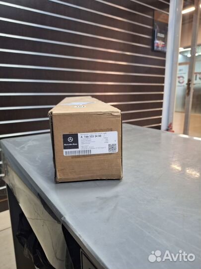 Амортизатор передний A1663232400 Mercedes W166