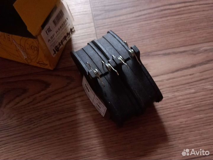 Колодки тормозные передние