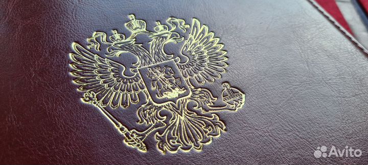 Папки и аксессуары ручной работы из кожи