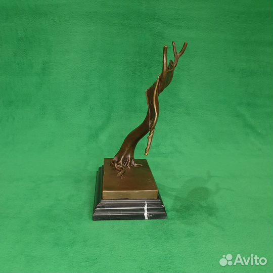 Бронзовая статуэтка Утекающее время Сальвадор Дали