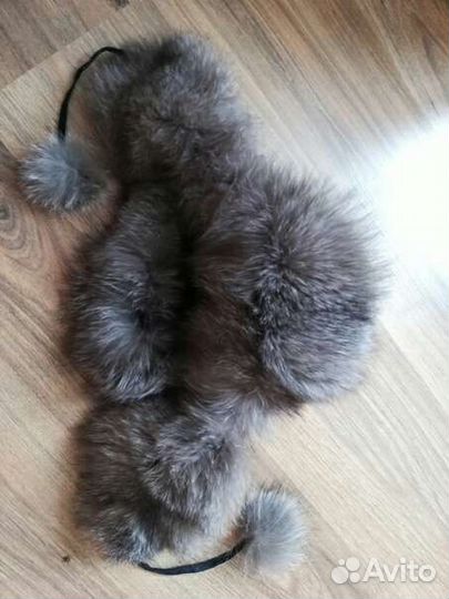 Зимняя шапка с мехом чернобурки