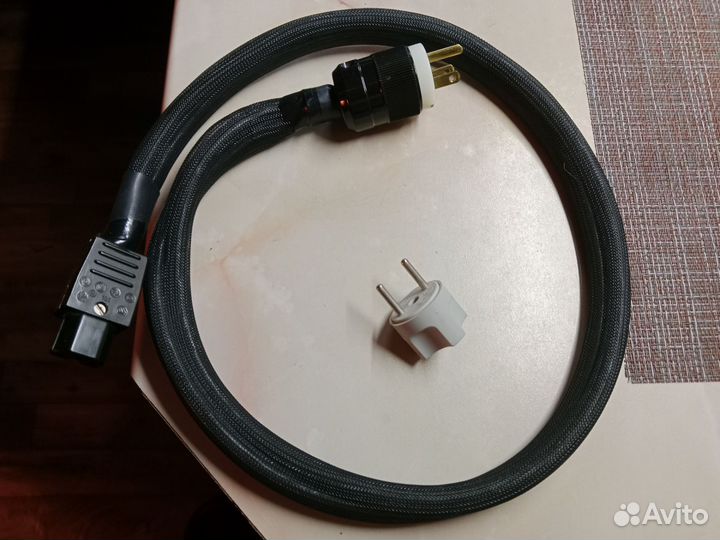 Кабель питания (сетевой) Hi-End