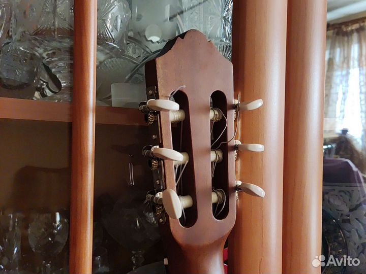 Классическая гитара yamaha c40