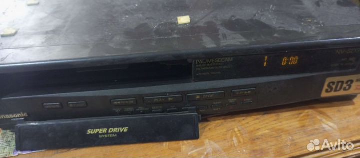 VHS видеомагнитофон