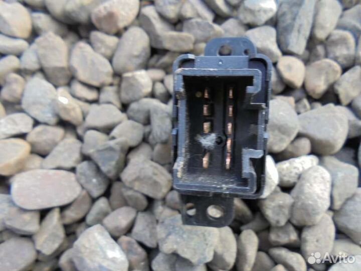 Кнопка аварийки Honda Inspire UA3 C32A 1995/12