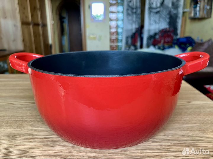 Кастрюля чугунная Smeg 4.2л