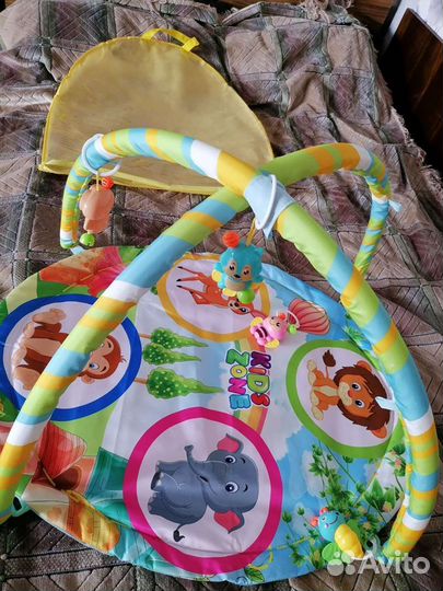 Развивающий коврик новый