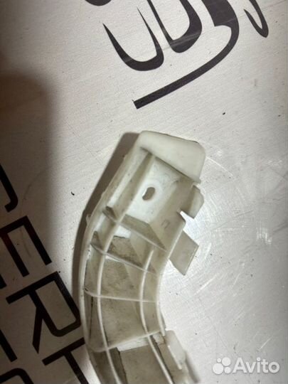 Крепление бампера заднее правое Kia Soul AM G4FC