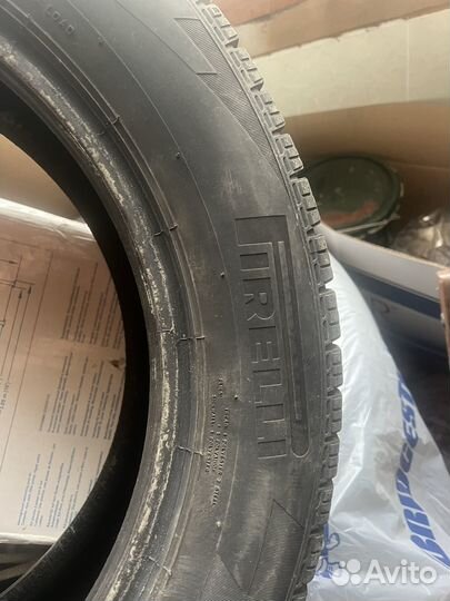 Pirelli Ice Zero 215/60 R17 100T