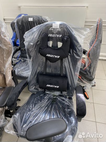 Игровое кресло / Компьютерное кресло