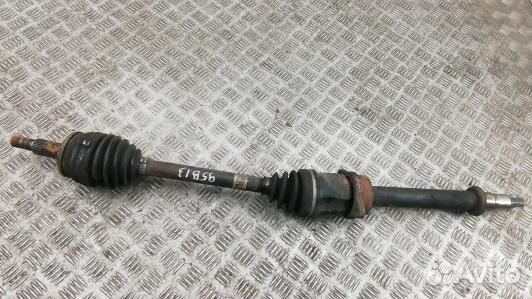 Привод передний правый toyota auris E150 (95B13N10